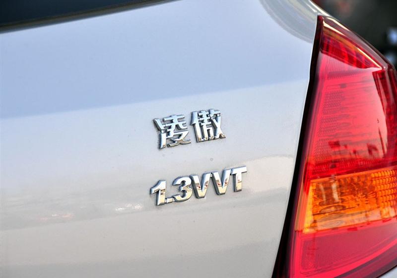 長(zhǎng)城汽車 凌傲 2010款 1.3 MT鋒尚版