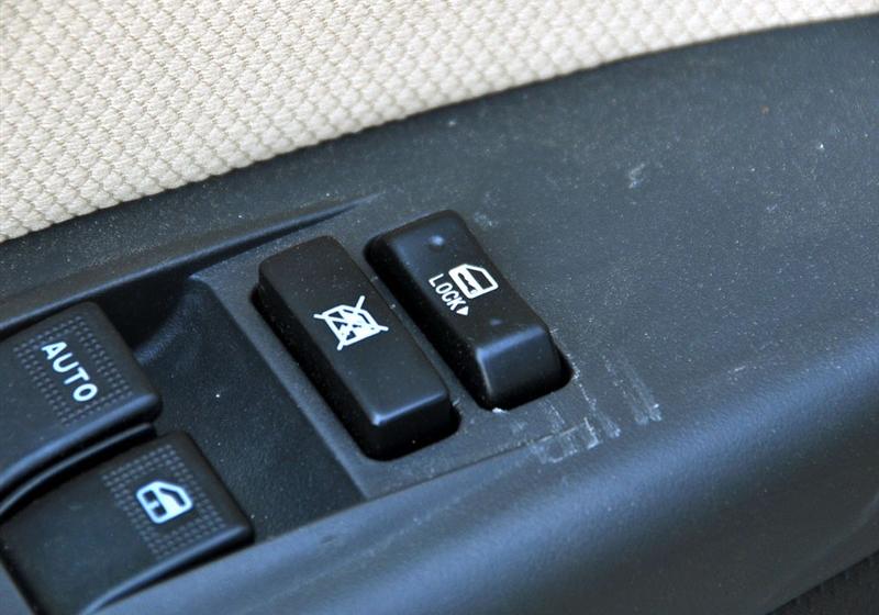 長(zhǎng)城汽車(chē) 凌傲 2010款 1.3 MT鋒銳版