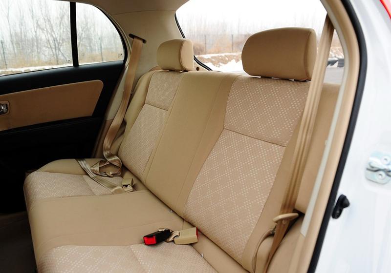 長(zhǎng)城汽車(chē) 凌傲 2010款 1.5 MT精英版