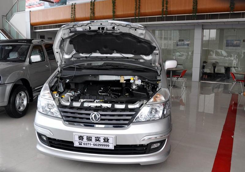 鄭州日產(chǎn) 御軒 2009款 2.0 豪華型