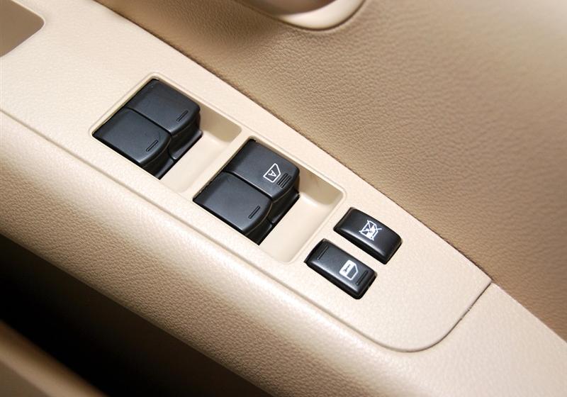 東風(fēng)日產(chǎn) 驪威 2010款 勁悅版1.6GT AT炫能型