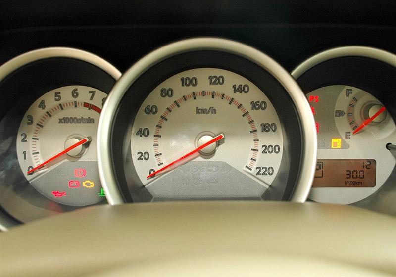 東風(fēng)日產(chǎn) 頤達(dá) 2008款 1.6 自動(dòng)尊貴型
