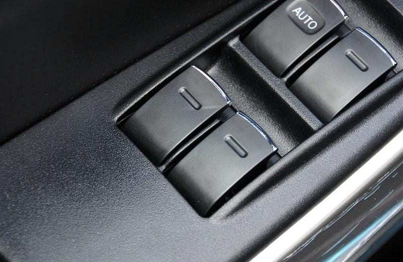 2012款 1.5L 兩驅(qū)舒適型