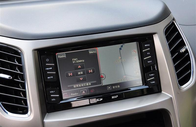 2012款 1.5L 兩驅(qū)豪華型