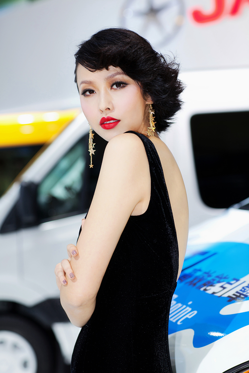 長(zhǎng)禮服高貴車(chē)模
