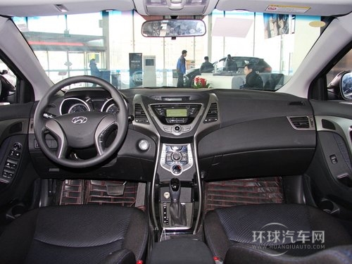 北京現(xiàn)代  朗動 1.6L AT 中控臺整體