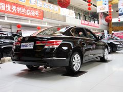 廣汽本田  2.4L 自動 車輛右側(cè)尾部視角