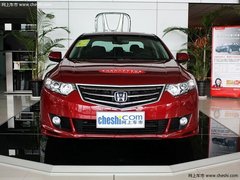 東風(fēng)本田  2.4L 自動(dòng) 車(chē)頭正面視角
