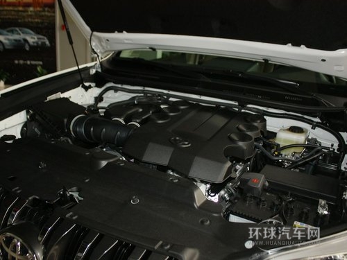 一汽豐田  普拉多 4.0   AT 發(fā)動機(jī)主體特寫