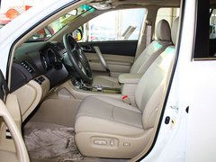廣汽豐田  漢蘭達(dá) 3.5L AT 駕駛席座椅正視圖