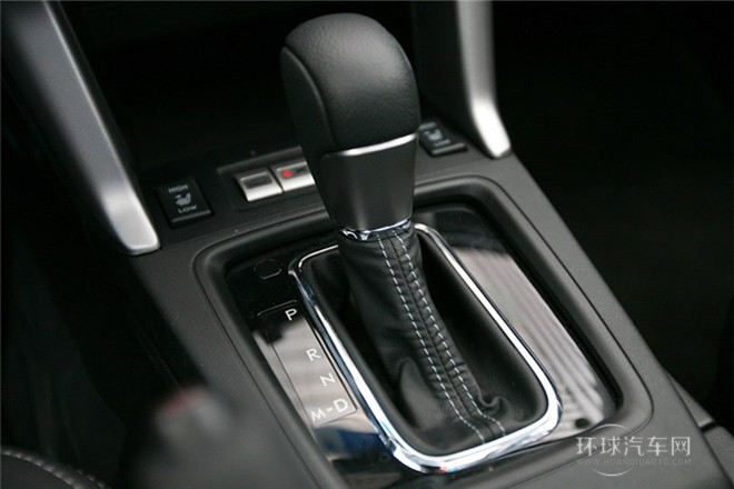 2013款 2.0T 自動尊貴導(dǎo)航版