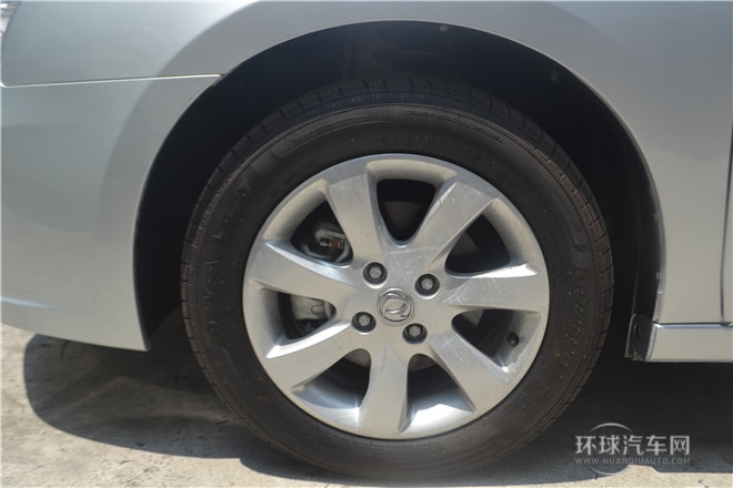 2014款1.6L自動(dòng)尊貴型