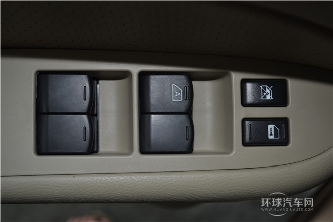 2014款1.6L手動豪華版