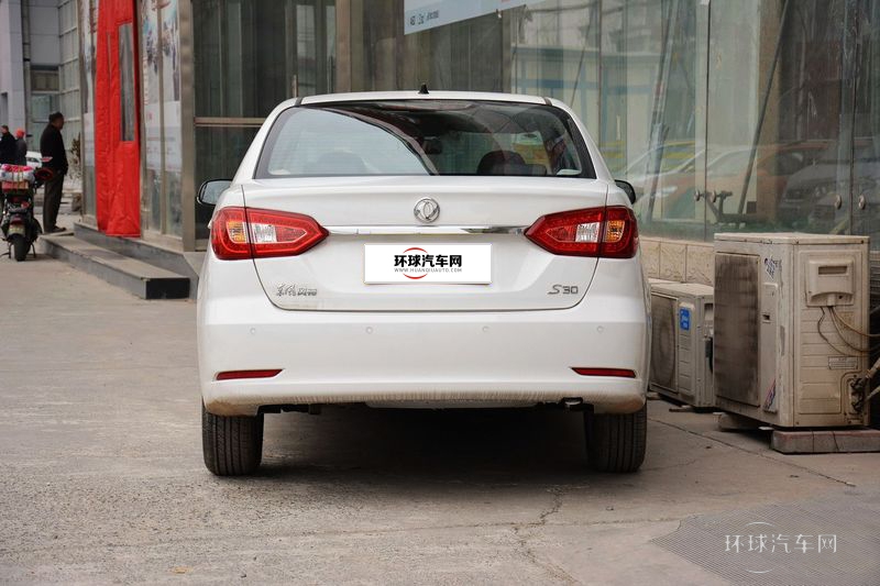 2014款 1.5L 手動(dòng)尊雅型