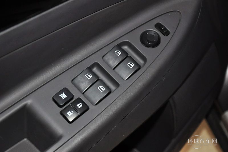 2014款 1.5L 自動(dòng)尊雅型