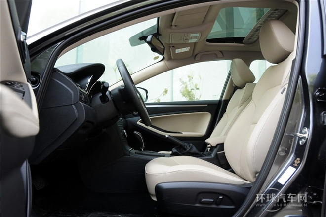 2014款 2.0L 自動豪華型