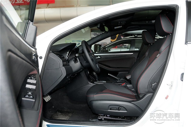 2014款 1.8T 自動運(yùn)動豪華型