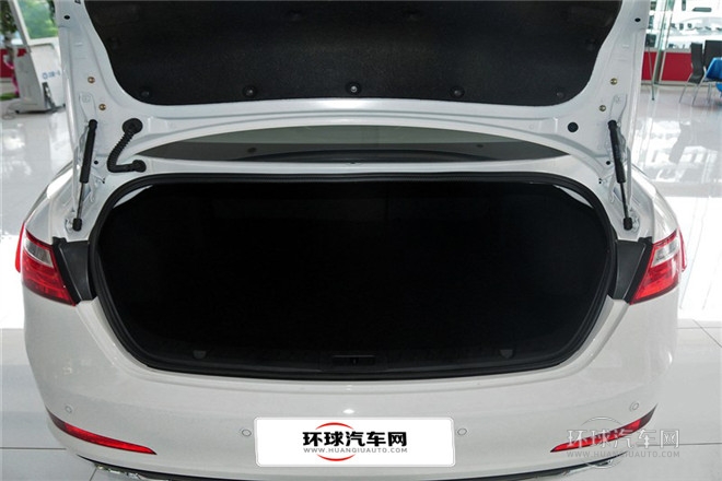 2014款 1.8T 自動(dòng)運(yùn)動(dòng)尊享型