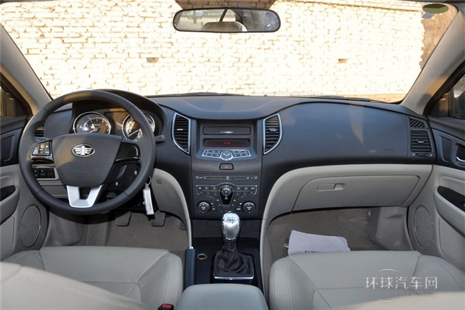 2013款 1.6L MT舒適型