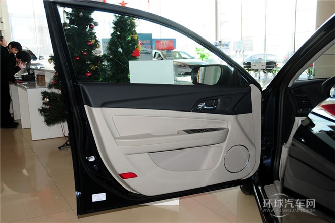 2013款 1.8L AT舒適型