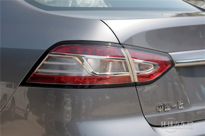 2014款 1.8T 自動舒適型