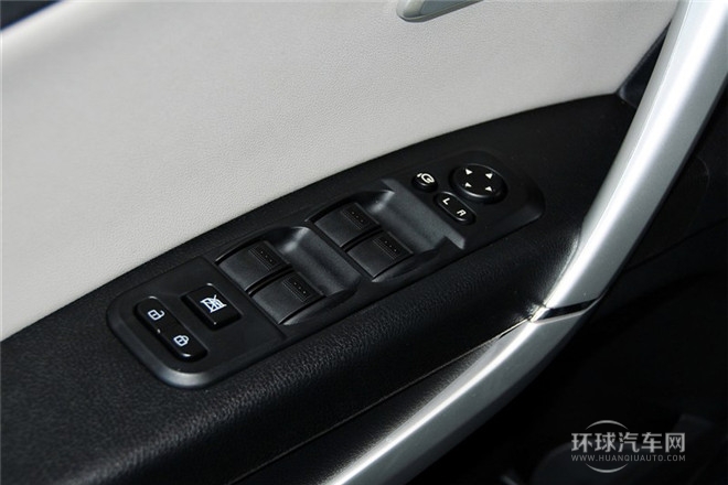 2013款 2.0L 自動(dòng)豪華型