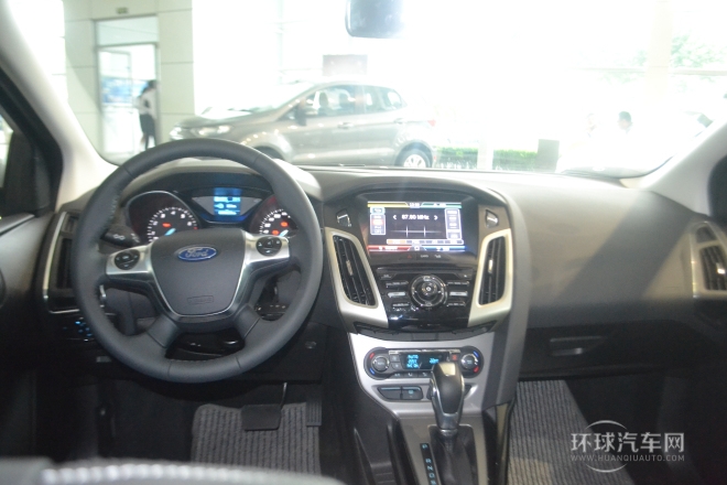 2012款 三廂 1.6L AT風(fēng)尚型