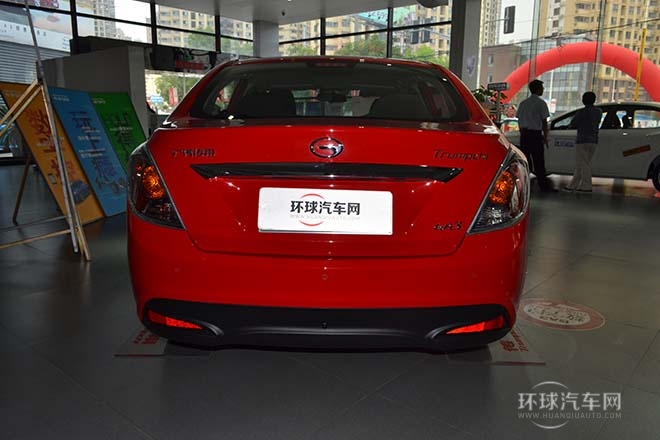 2013款1.6L手動(dòng)ESP  豪華版
