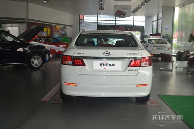 2013款 1.8T 自動(dòng)豪華版