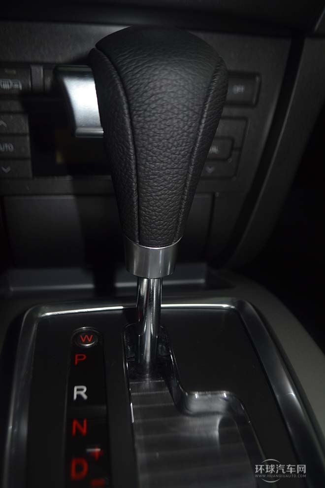 2013款 1.8T 自動(dòng)豪華版