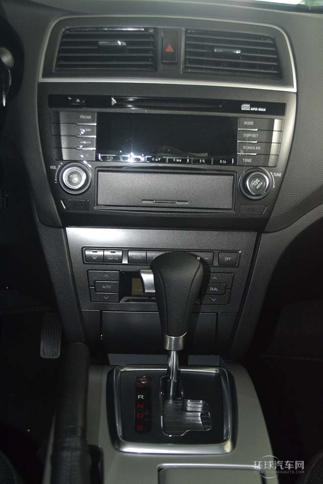 2013款 1.8T 自動(dòng)豪華版
