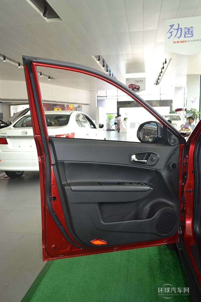 2013款 1.8T 自動(dòng)兩驅(qū)精英版