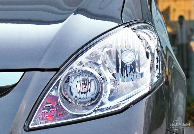 2013款 2.0T 商務型