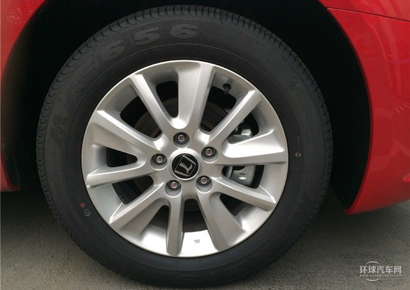 2014款 榮耀導(dǎo)航版 1.8T 自動(dòng)豪華型