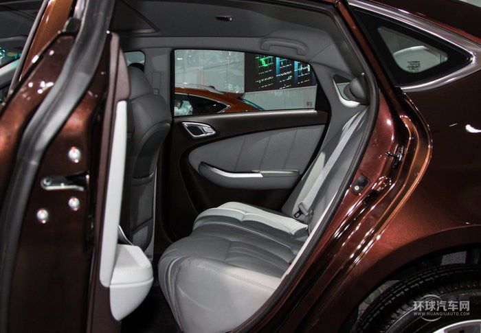 2014款 榮耀導(dǎo)航版 1.8T 手動(dòng)經(jīng)典型