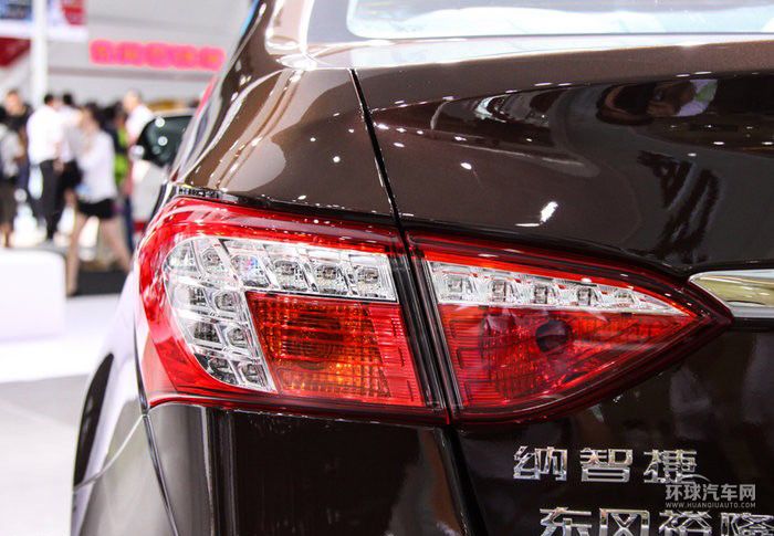 2014款 榮耀導(dǎo)航版 1.8T 手動(dòng)經(jīng)典型