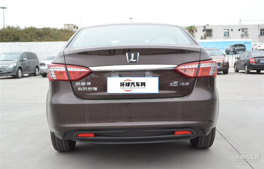 2014款 榮耀導(dǎo)航版 1.8T 手動(dòng)精致型