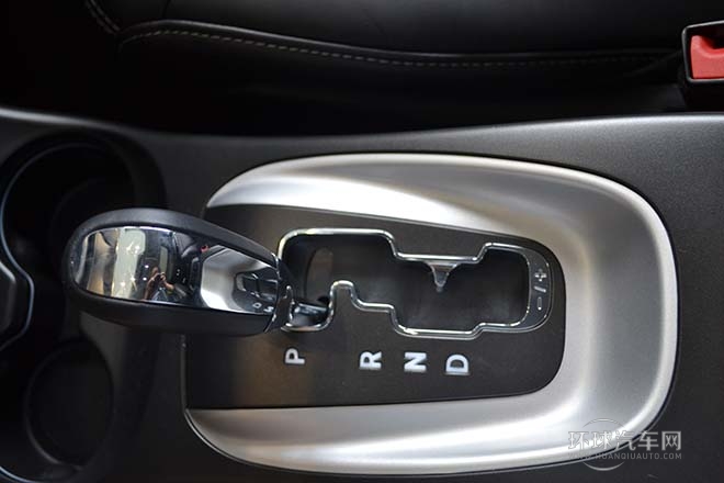 2013款 2.4L 兩驅(qū)尊尚版