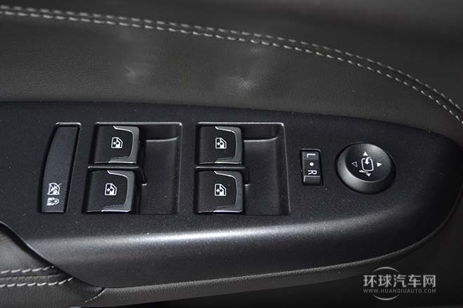 2014款 3.0L 領(lǐng)先型