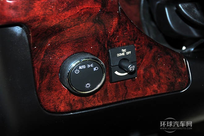 2014款 5.3L 領(lǐng)袖版