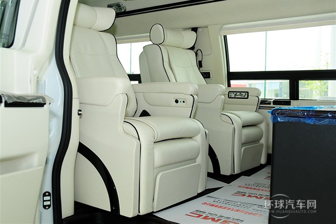2014款 6.0L 長(zhǎng)軸領(lǐng)袖版