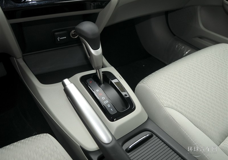 2014款 1.8L 自動(dòng)舒適版