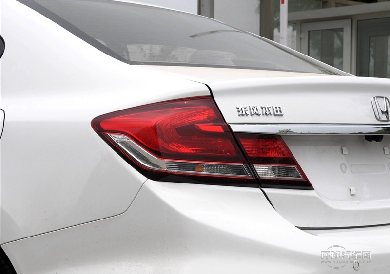 2014款 1.8L 自動(dòng)舒適版