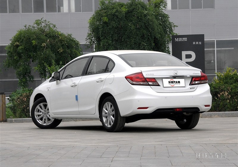 2014款 1.8L 自動(dòng)舒適版