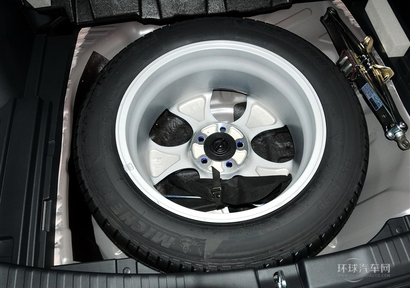 2012款 2.4L 四驅(qū)尊貴版