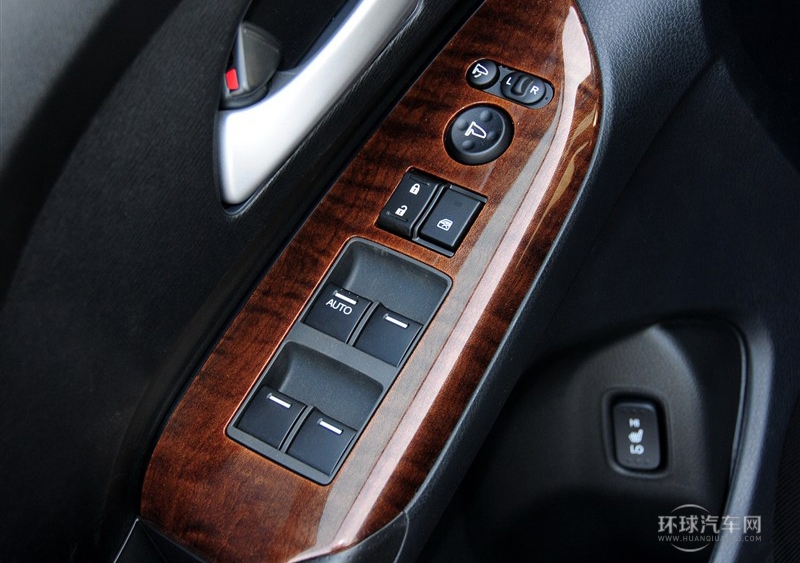 2014款 2.4L 豪華版
