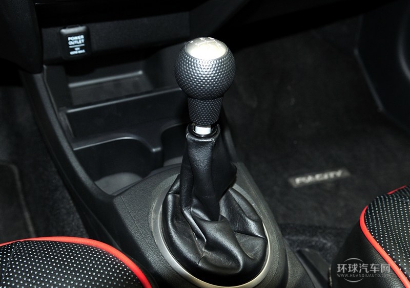 2011款 1.5L 手動豪華版