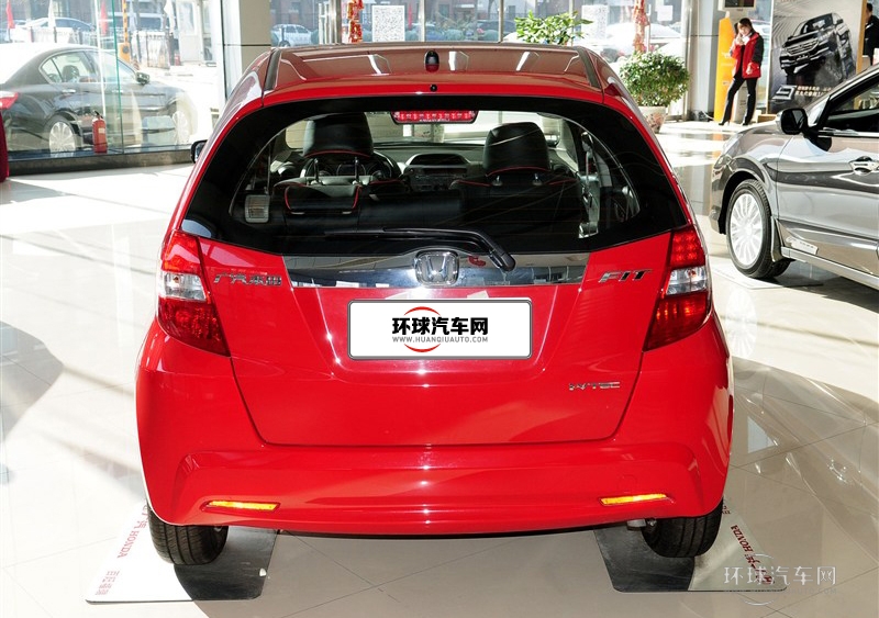 2011款 1.5L 手動(dòng)豪華版