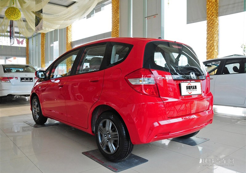 2011款 1.3L 手動(dòng)舒適版