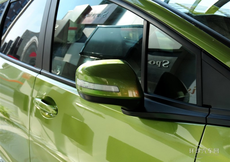 2013款 1.8L 自動(dòng)舒適版 6座